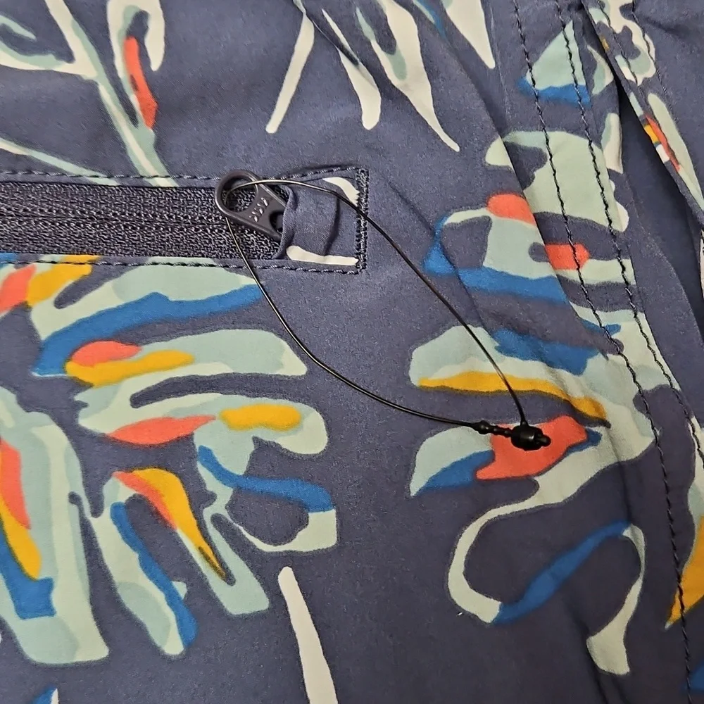 Kirkland Men's Swim Shorts Medium NEW Liner Blue Swim Trunks